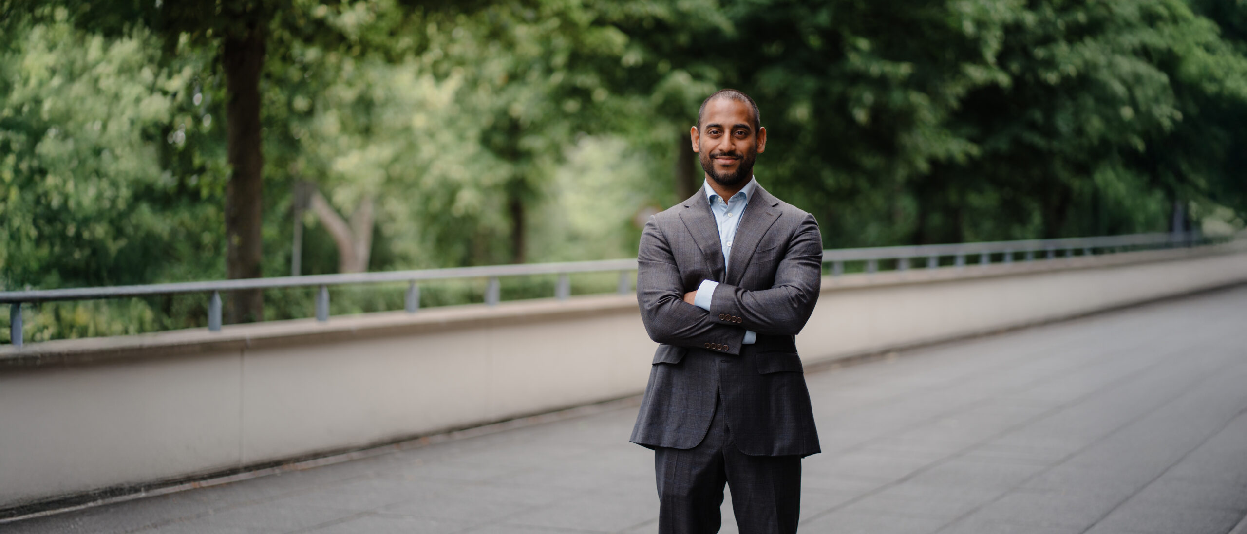 Anujan – Van Intercedent naar Kantoormanager